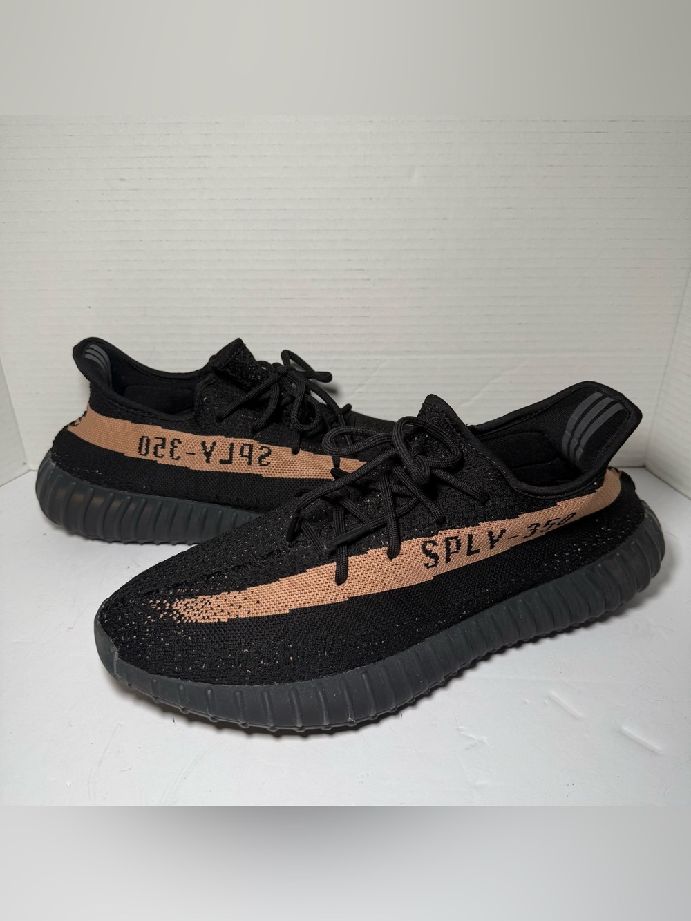 Adidas Yeezy Boost 350 V2 Core Black Copper Mens Size 11.5